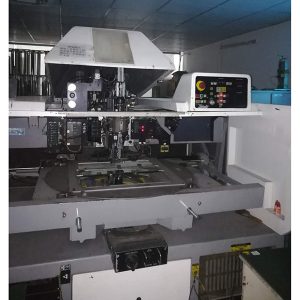 prebojna luknja pth, vključno z vstavljanjem DIP in spajkanjem